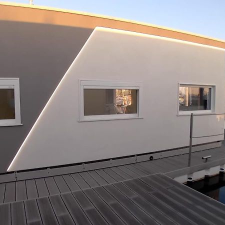 Marina Degli Estensi Floating Resort Llido Degli Estensi Eksteriør billede