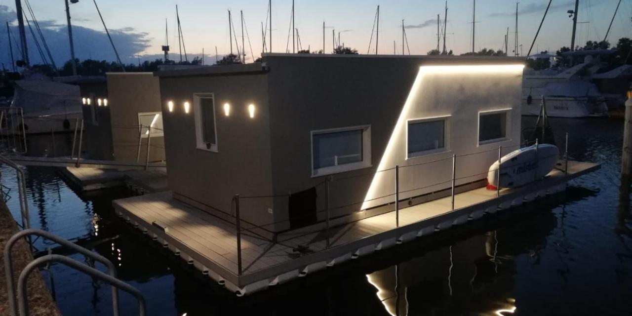 Marina Degli Estensi Floating Resort Llido Degli Estensi Eksteriør billede