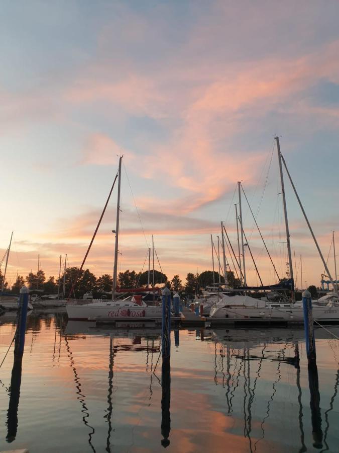 Marina Degli Estensi Floating Resort Llido Degli Estensi Eksteriør billede