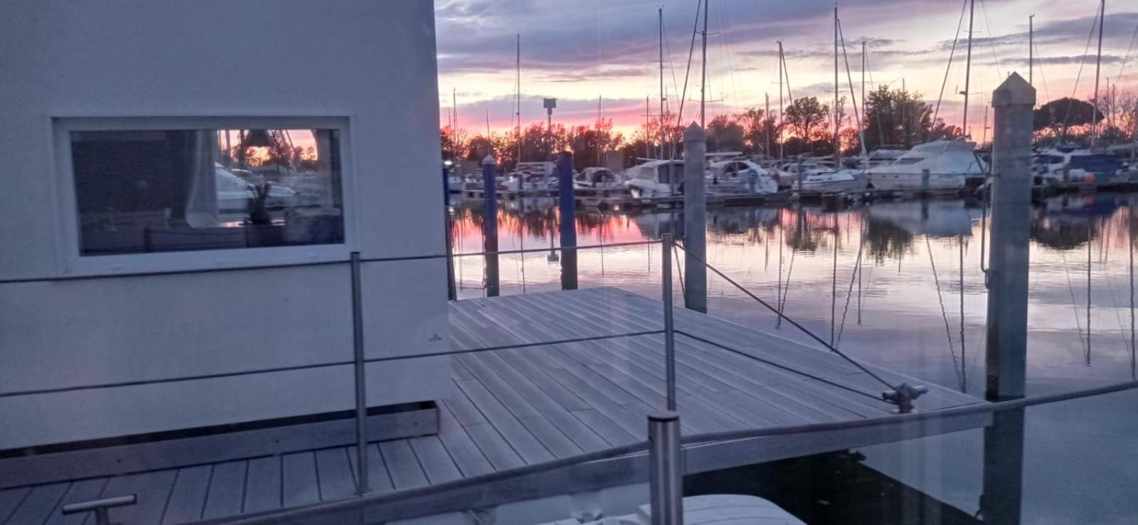 Marina Degli Estensi Floating Resort Llido Degli Estensi Eksteriør billede